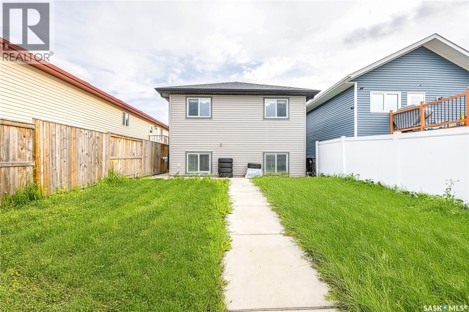 Single Family House Bi-level for Sale in  Marlatte LANE Saskatoon 