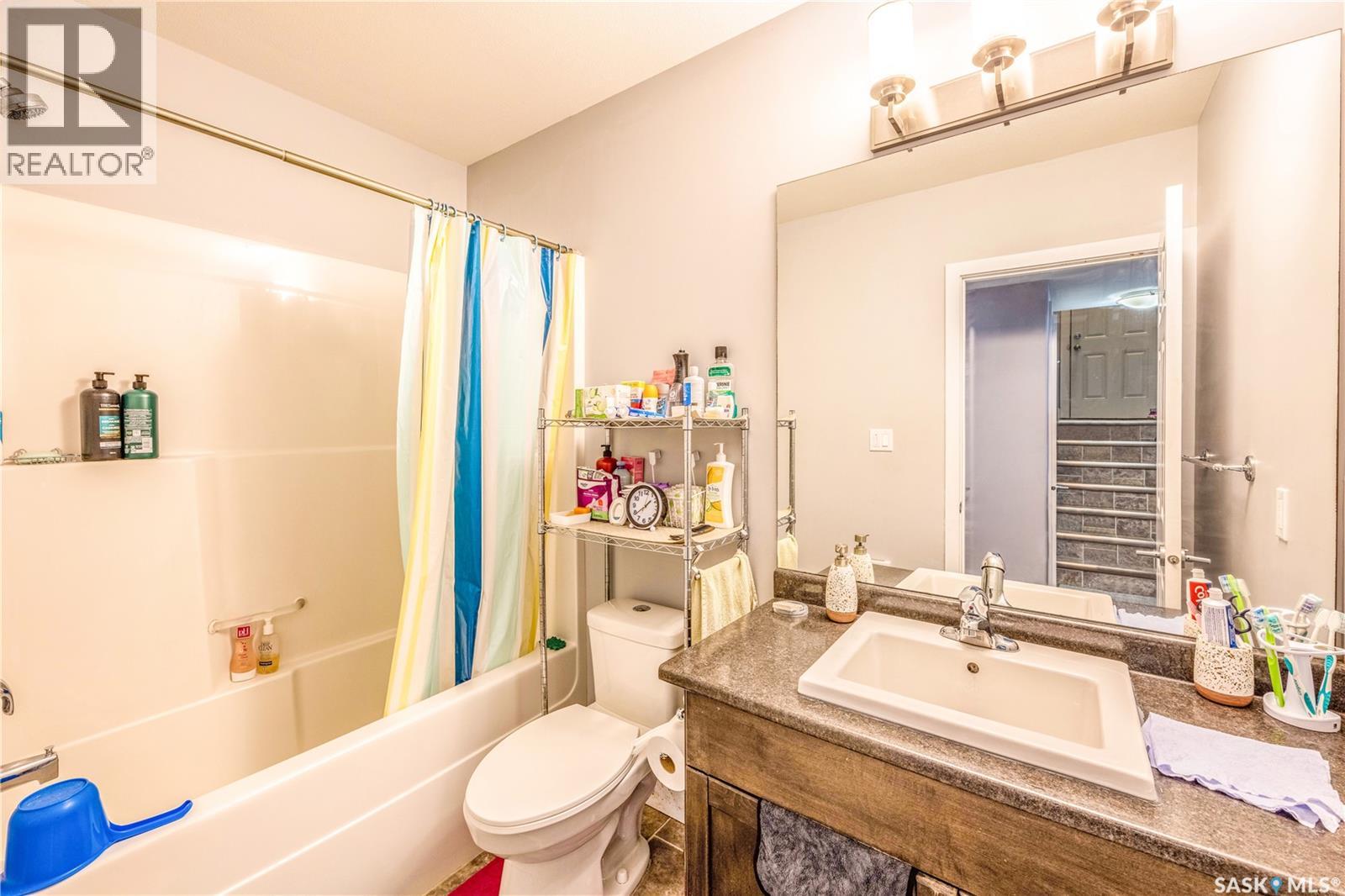 Single Family House Bi-level for Sale in  Marlatte LANE Saskatoon 