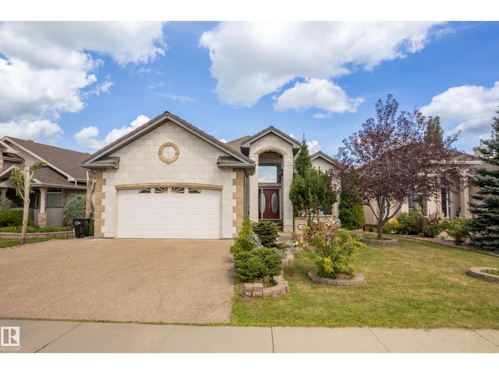 Photo 11 of 16103 89 St Nw, Edmonton AB