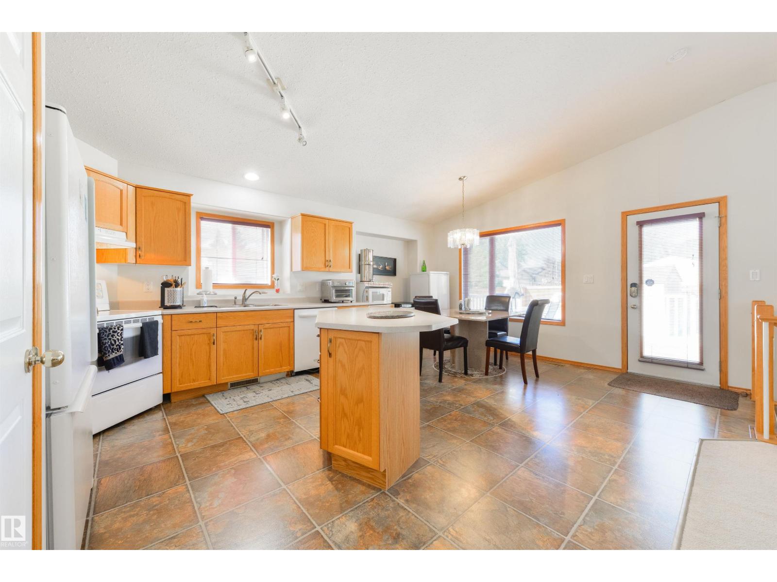 Photo 49 of 610 Bevington Pl Nw, Edmonton AB