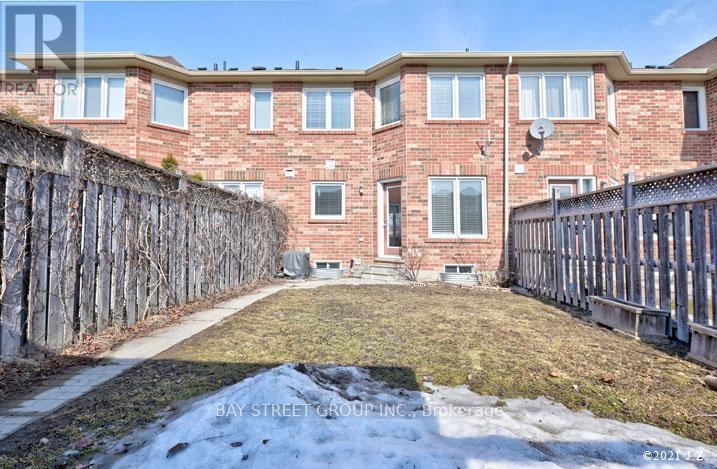 Photo 8 of 15 Morning Dove Drive, Markham ON