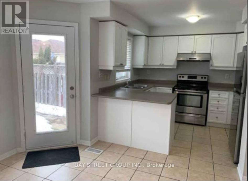 Photo 10 of 15 Morning Dove Drive, Markham ON