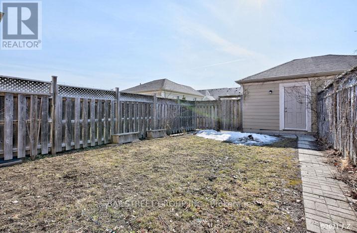 Photo 4 of 15 Morning Dove Drive, Markham ON