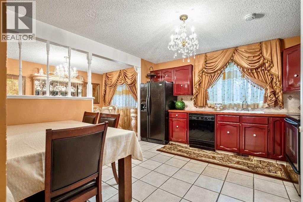 Single Family House 4 Level for Sale in  Whitestone Crescent NE Whitehorn Calgary 