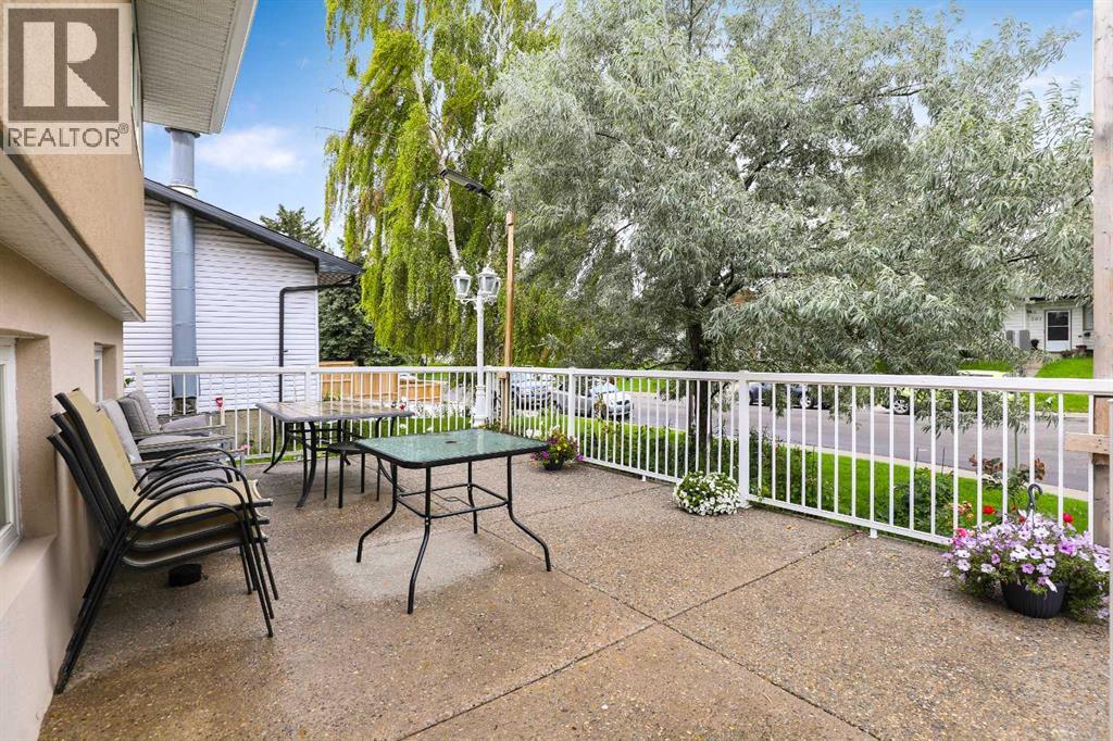 Single Family House 4 Level for Sale in  Whitestone Crescent NE Whitehorn Calgary 