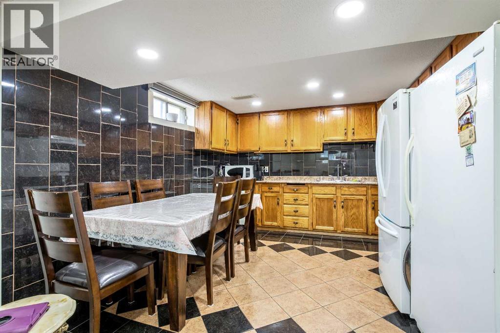 Single Family House 4 Level for Sale in  Whitestone Crescent NE Whitehorn Calgary 