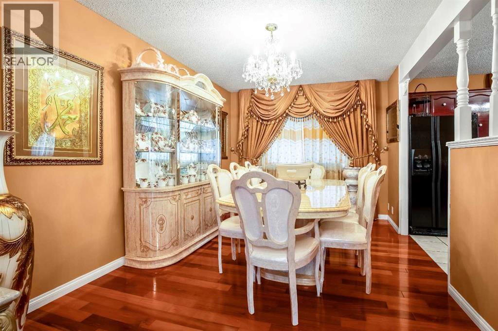 Single Family House 4 Level for Sale in  Whitestone Crescent NE Whitehorn Calgary 