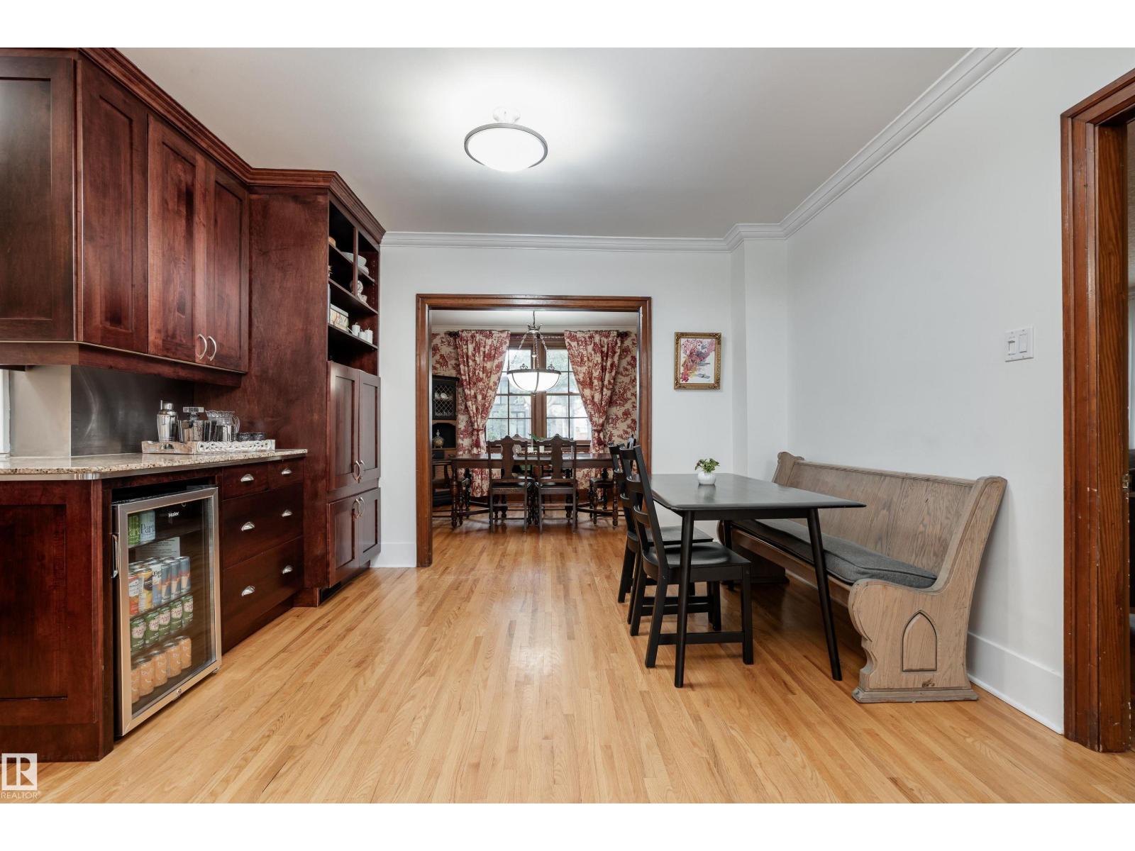 Photo 18 of 10015 97 Av Nw, Edmonton AB