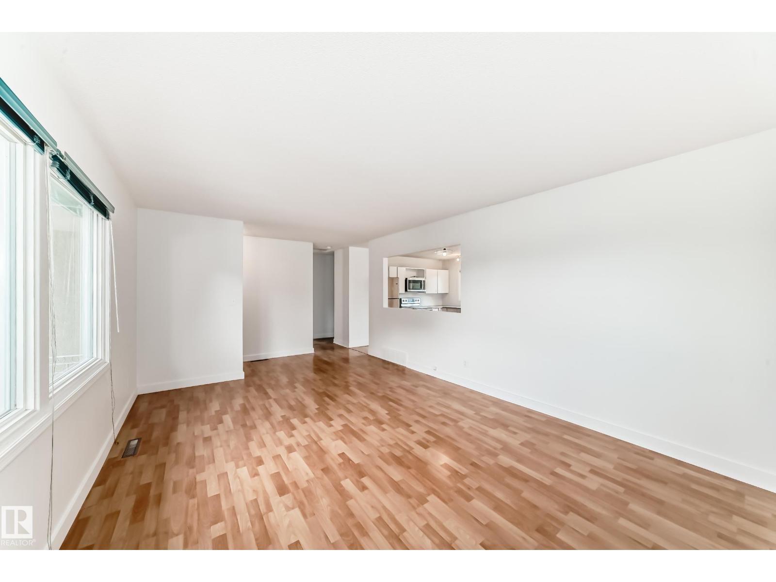 Photo 2 of 694 Cottonwood Av, Sherwood Park AB
