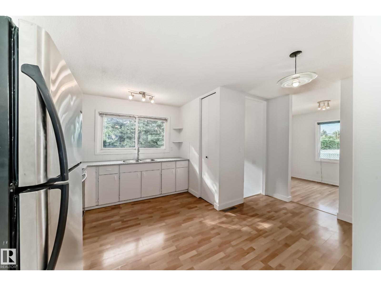 Photo 44 of 694 Cottonwood Av, Sherwood Park AB
