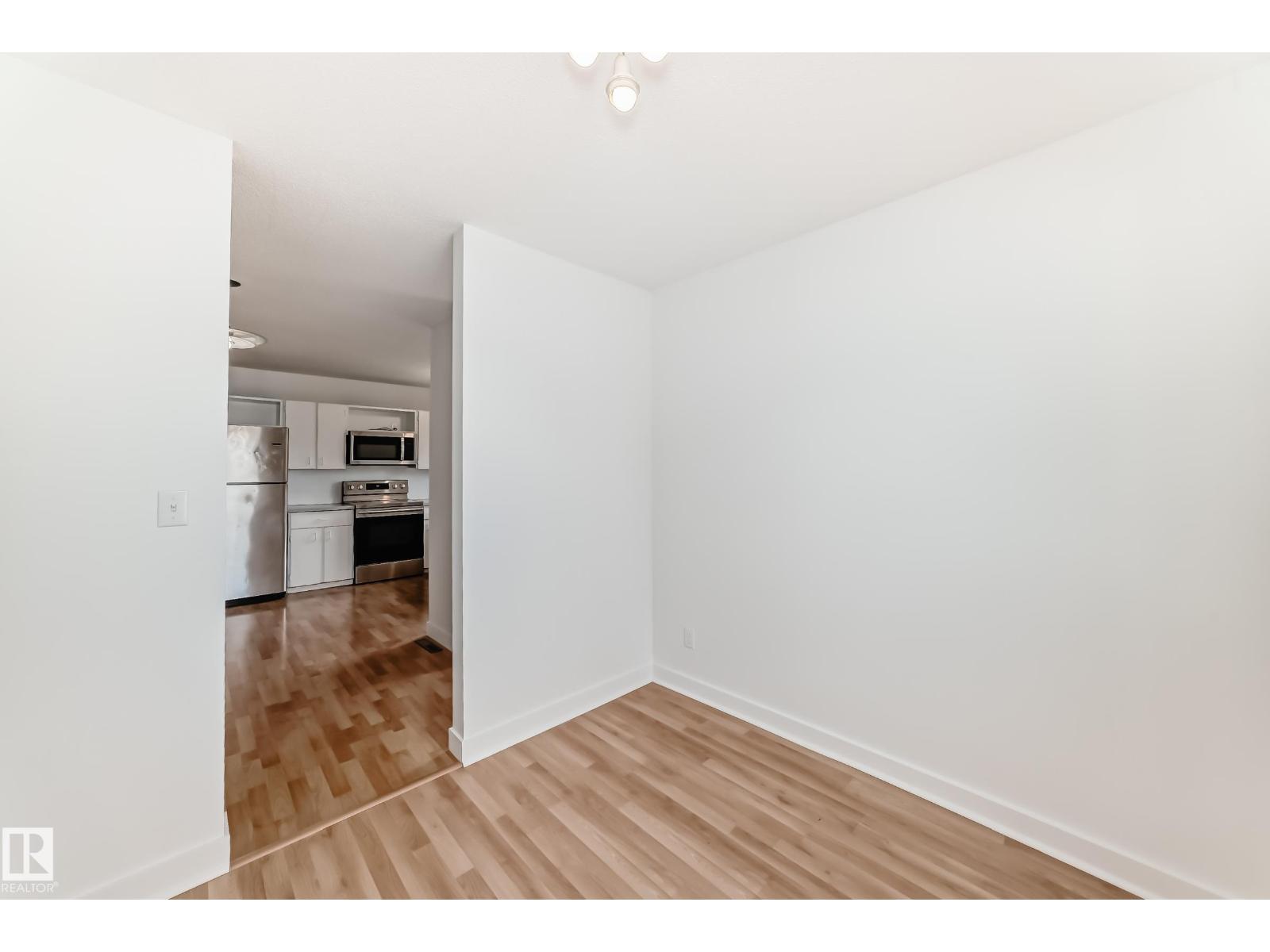 Photo 33 of 694 Cottonwood Av, Sherwood Park AB