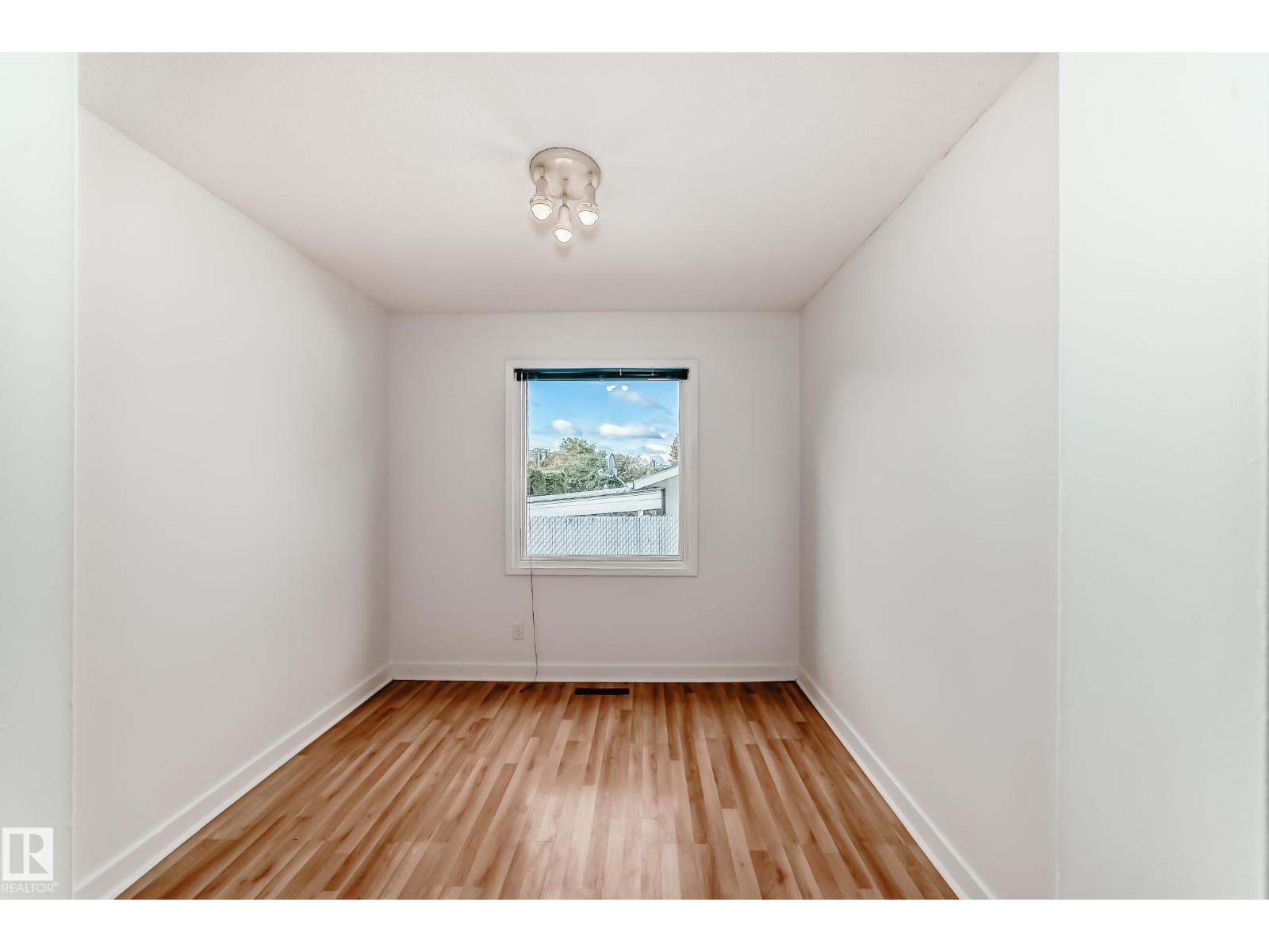 Photo 38 of 694 Cottonwood Av, Sherwood Park AB