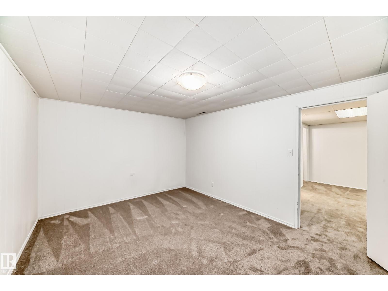 Photo 22 of 694 Cottonwood Av, Sherwood Park AB