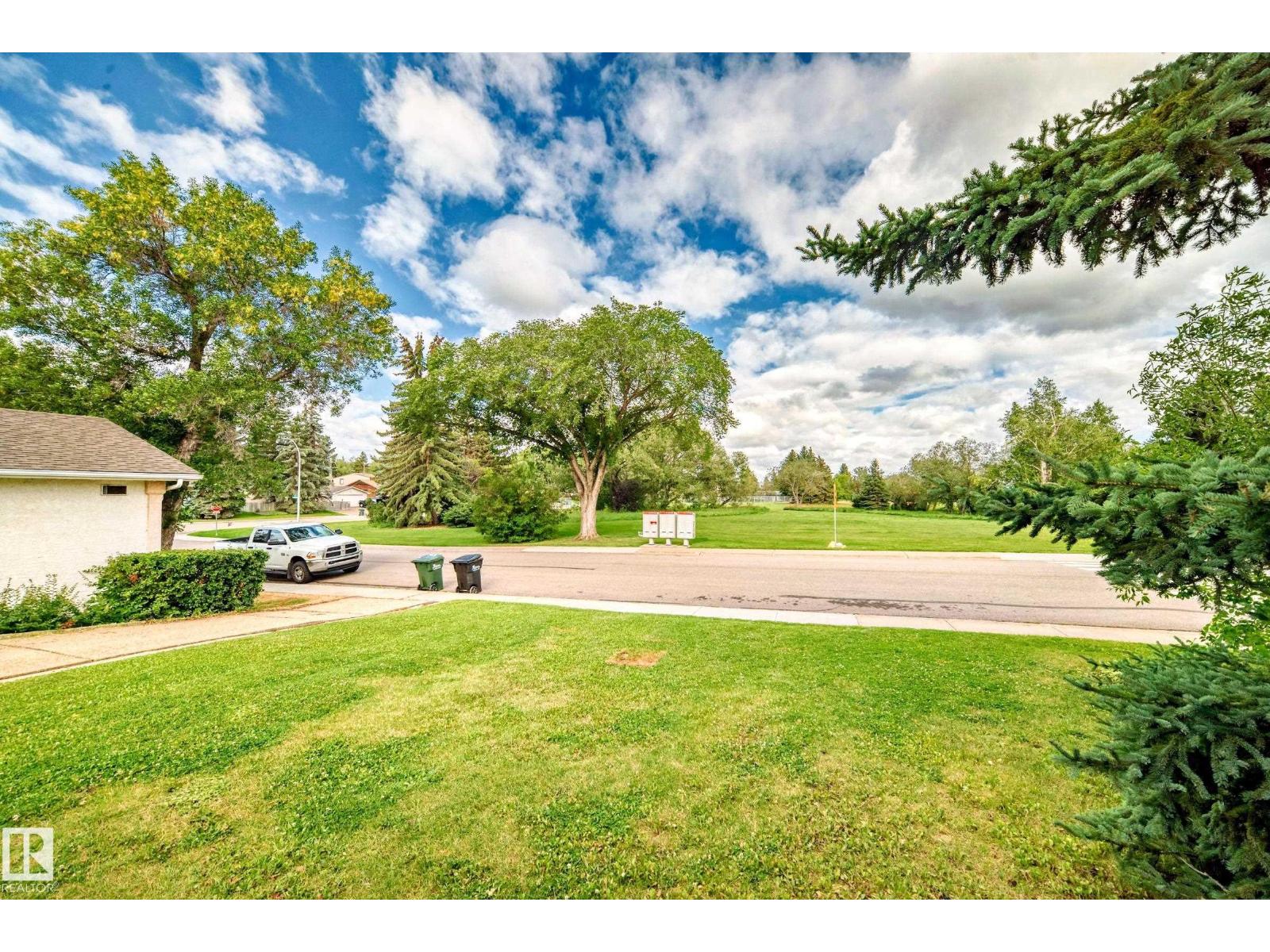 Photo 41 of 694 Cottonwood Av, Sherwood Park AB