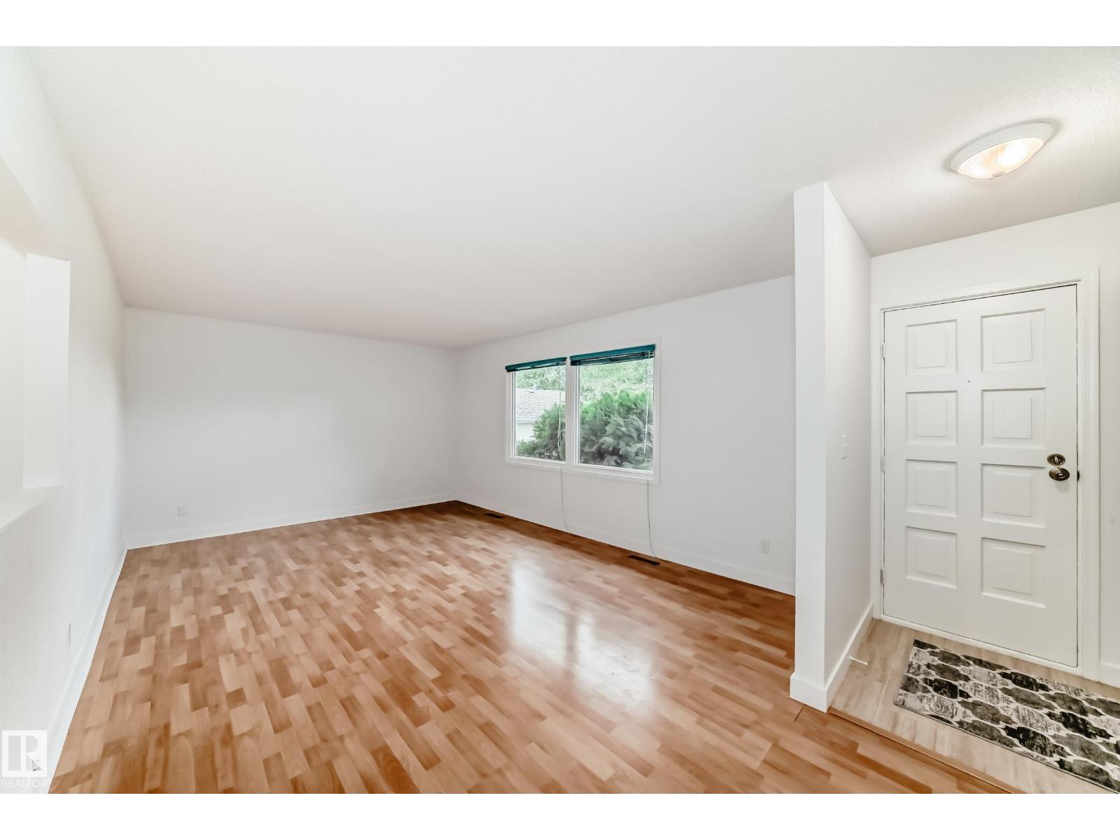 Photo 19 of 694 Cottonwood Av, Sherwood Park AB