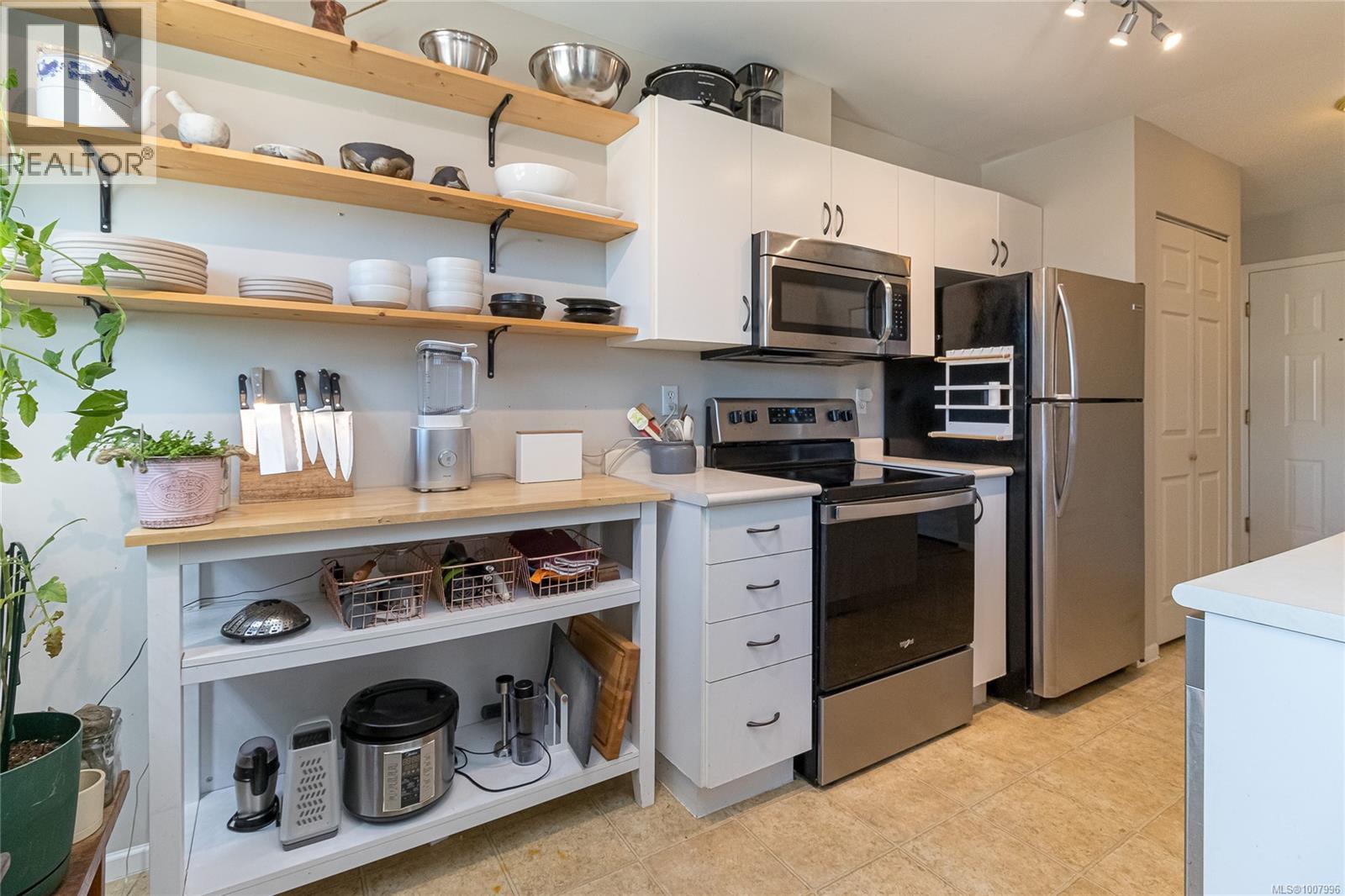403 1028 Balmoral Road, Victoria