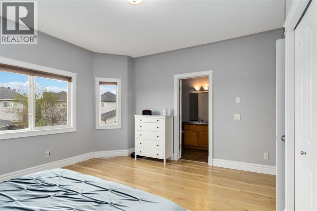 Photo 14 of 136 Maple Leaf Lane, Fort Mcmurray AB