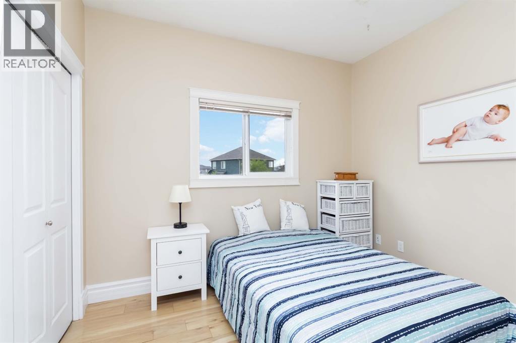 Photo 18 of 136 Maple Leaf Lane, Fort Mcmurray AB