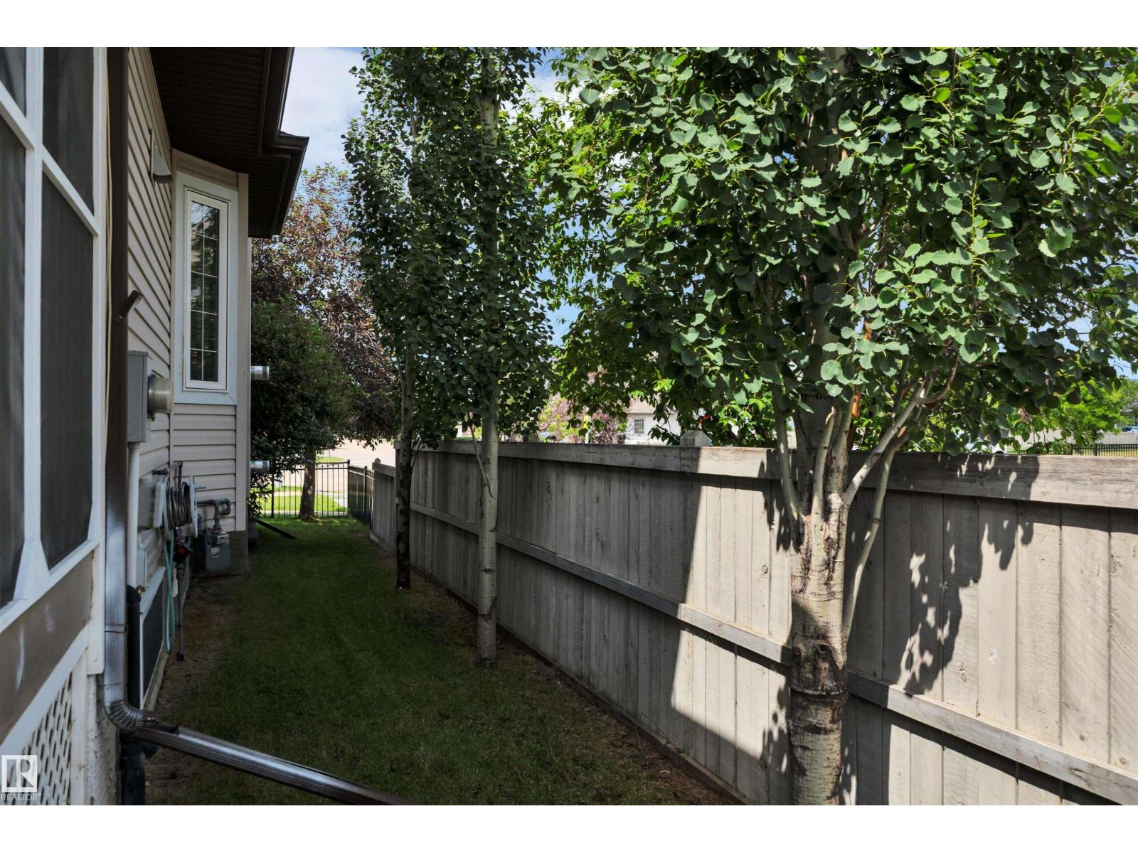Photo 3 of 63 Suntree Pm, Leduc AB