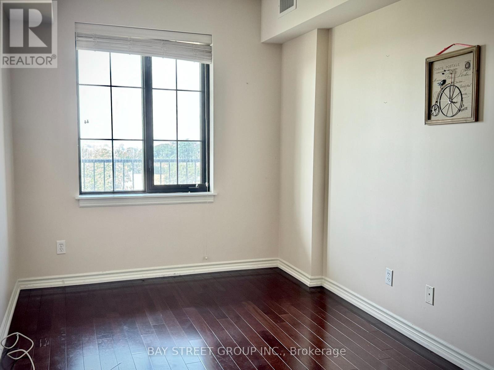 Photo 11 of 601 47 Caroline Street N, Hamilton ON