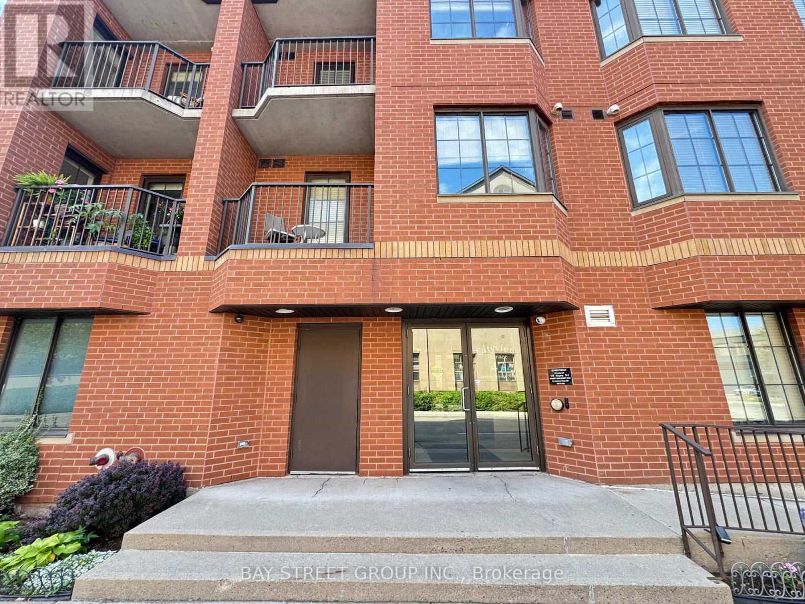 Photo 2 of 601 47 Caroline Street N, Hamilton ON