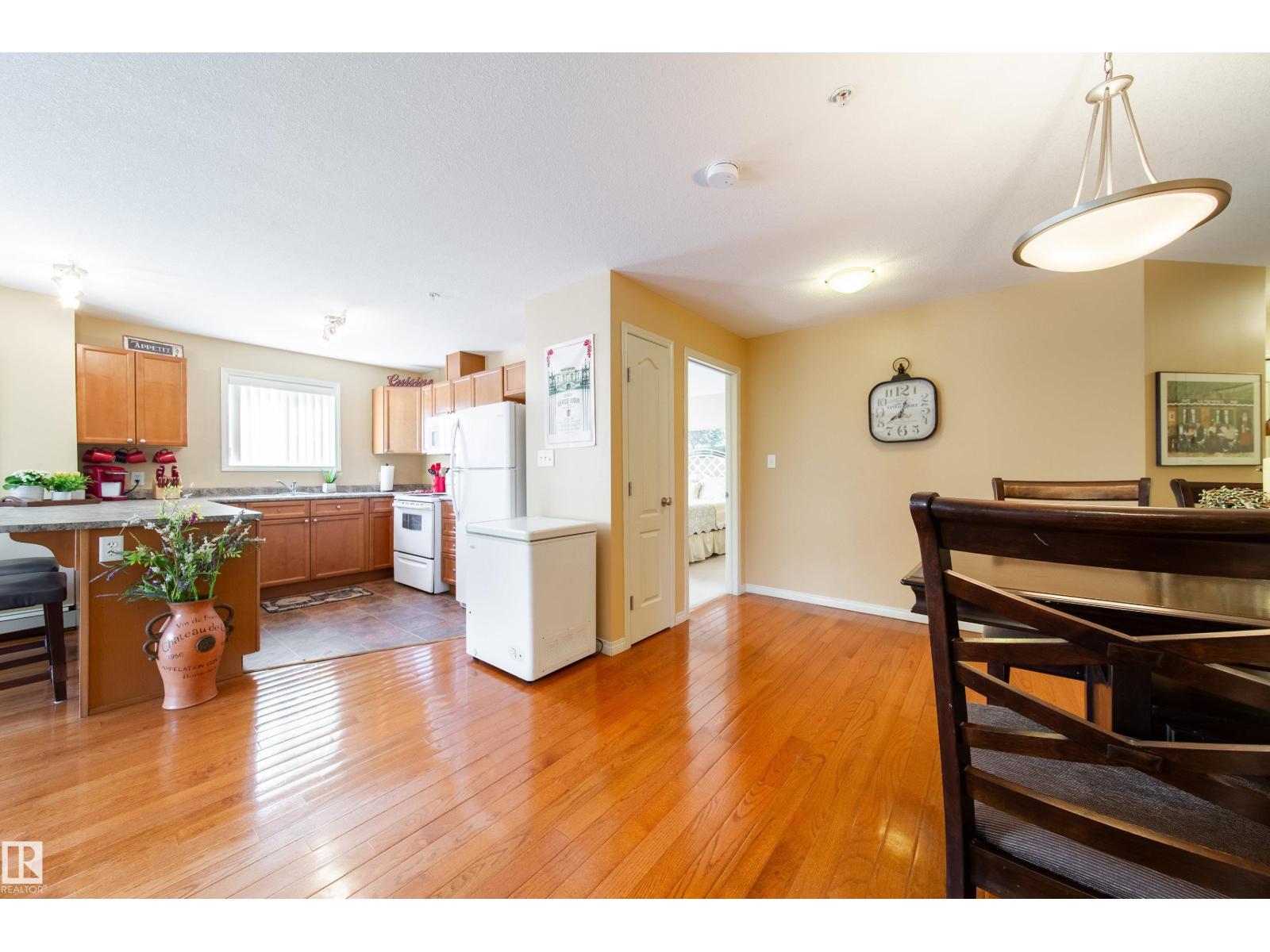 Photo 20 of 302 4903 47 Av, Stony Plain AB