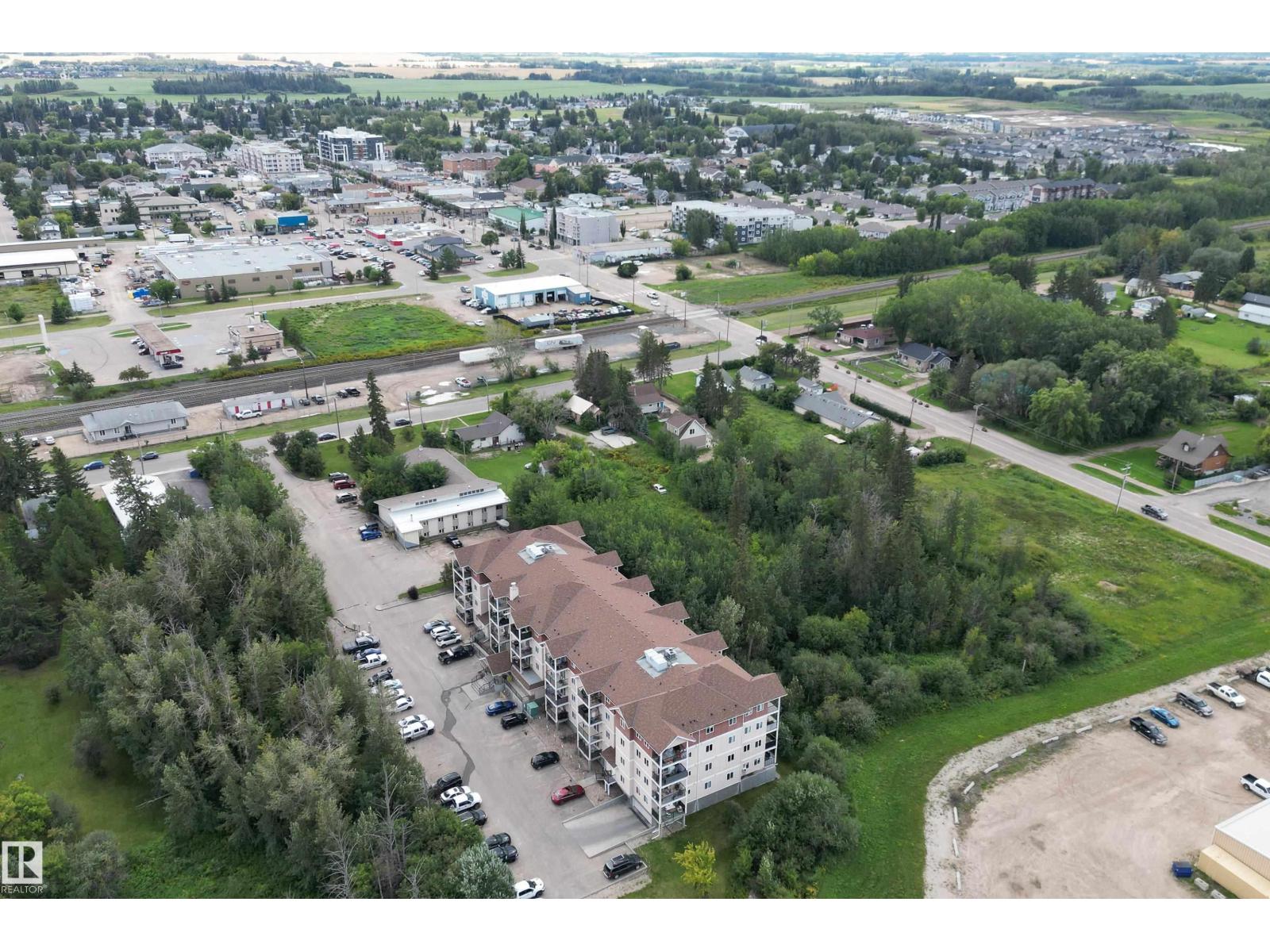 Photo 6 of 302 4903 47 Av, Stony Plain AB