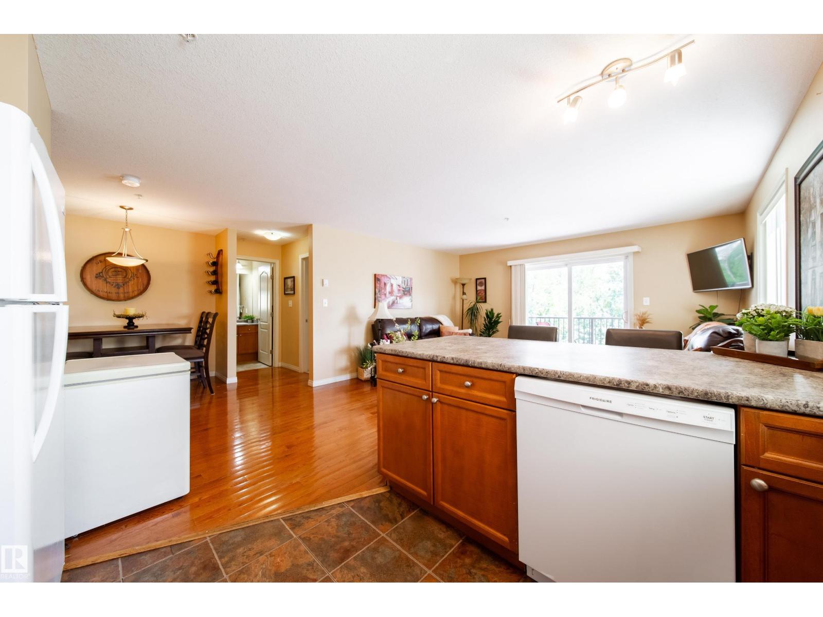 Photo 18 of 302 4903 47 Av, Stony Plain AB