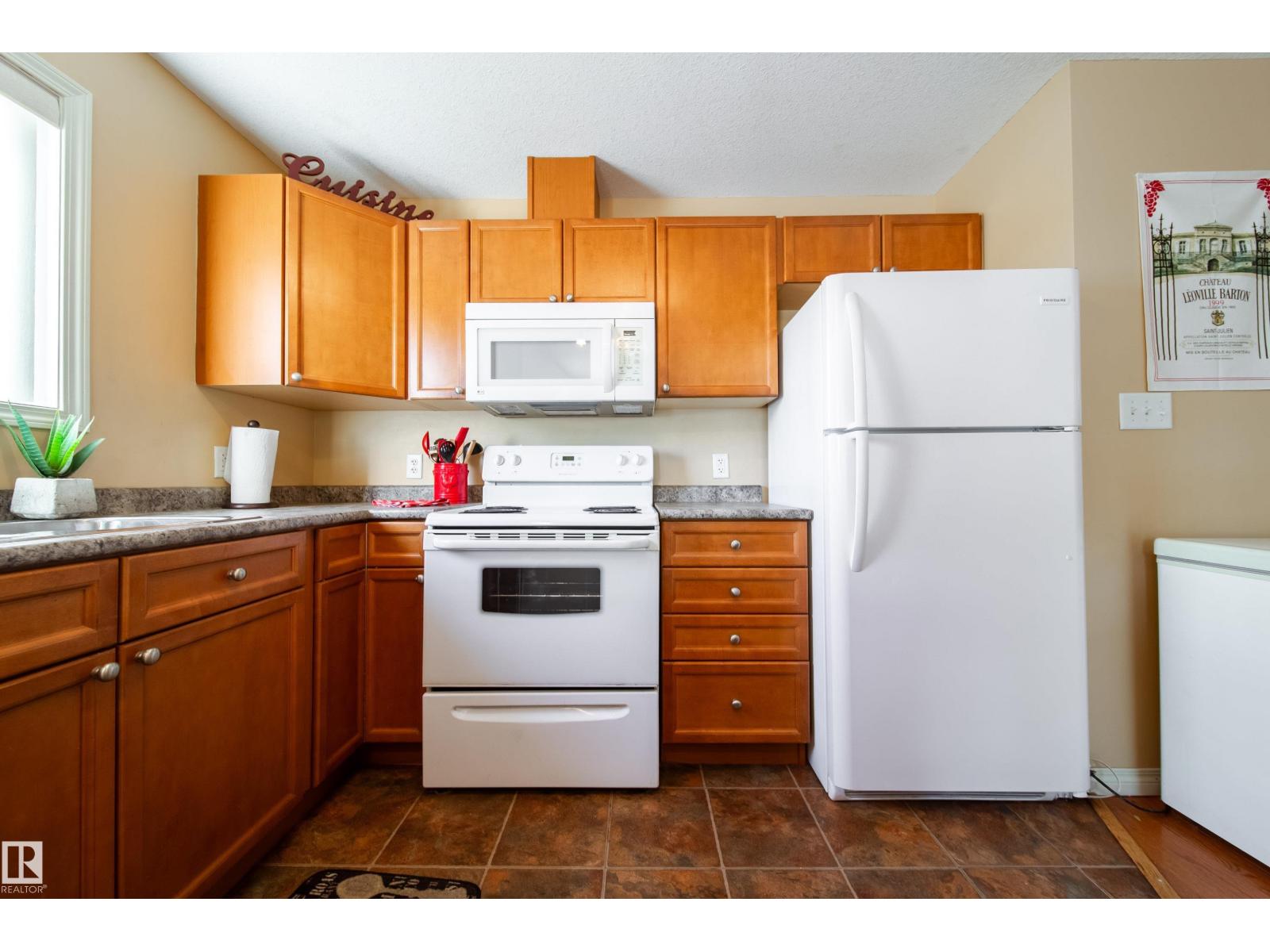 Photo 23 of 302 4903 47 Av, Stony Plain AB