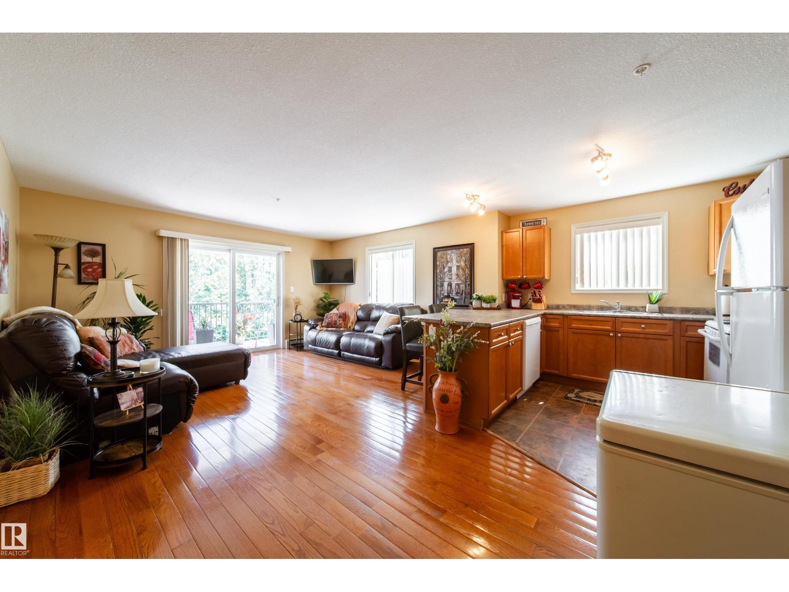 Photo 22 of 302 4903 47 Av, Stony Plain AB
