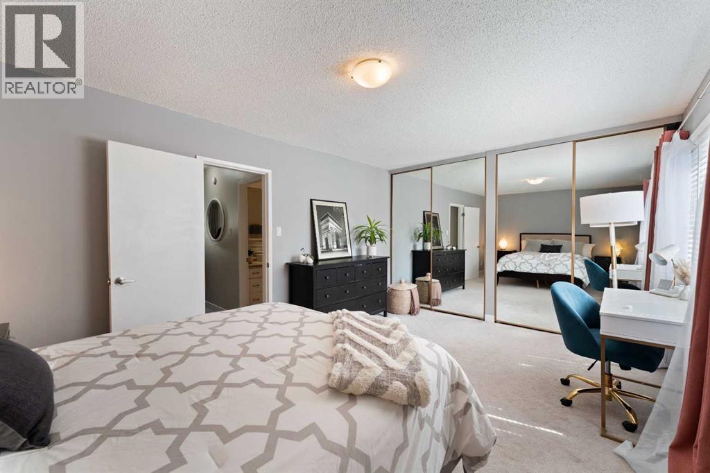 Photo 16 of 23 210 86 Avenue Se, Calgary AB