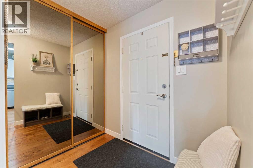 Photo 17 of 23 210 86 Avenue Se, Calgary AB