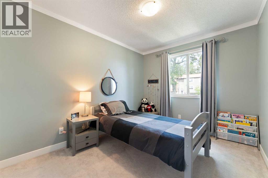 Photo 13 of 23 210 86 Avenue Se, Calgary AB