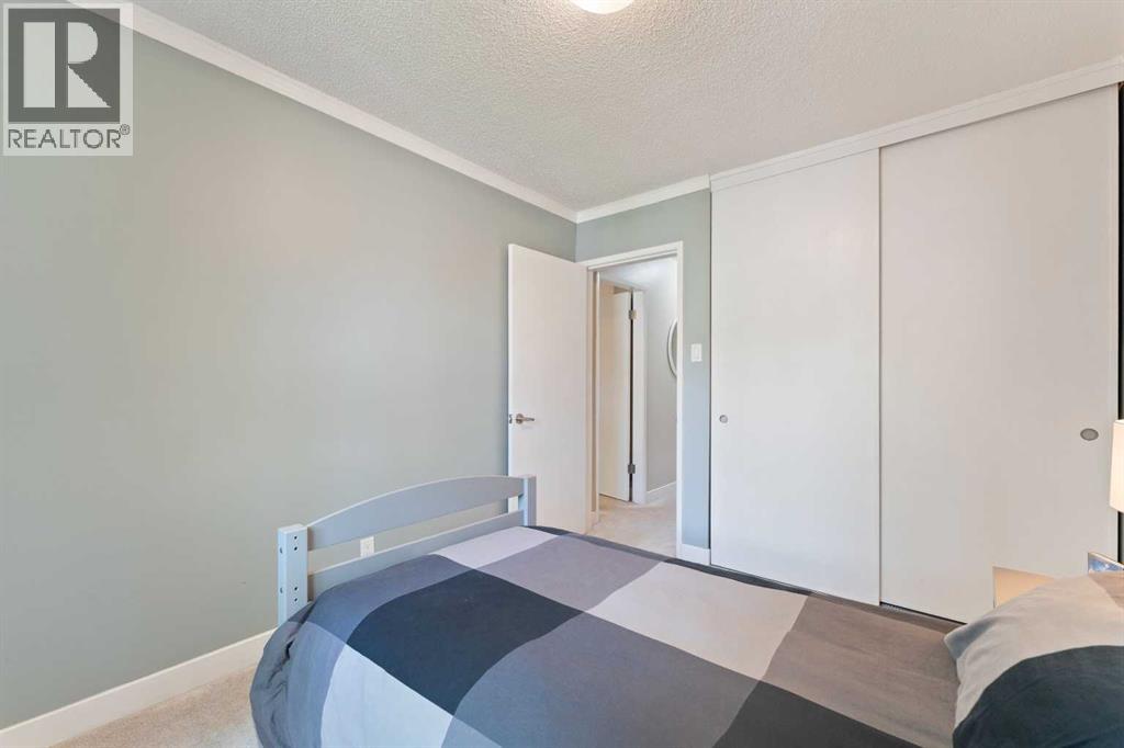 Photo 15 of 23 210 86 Avenue Se, Calgary AB