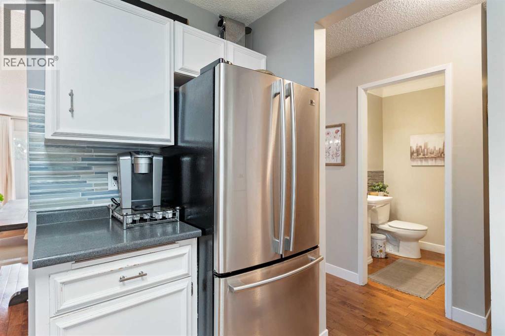 Photo 18 of 23 210 86 Avenue Se, Calgary AB