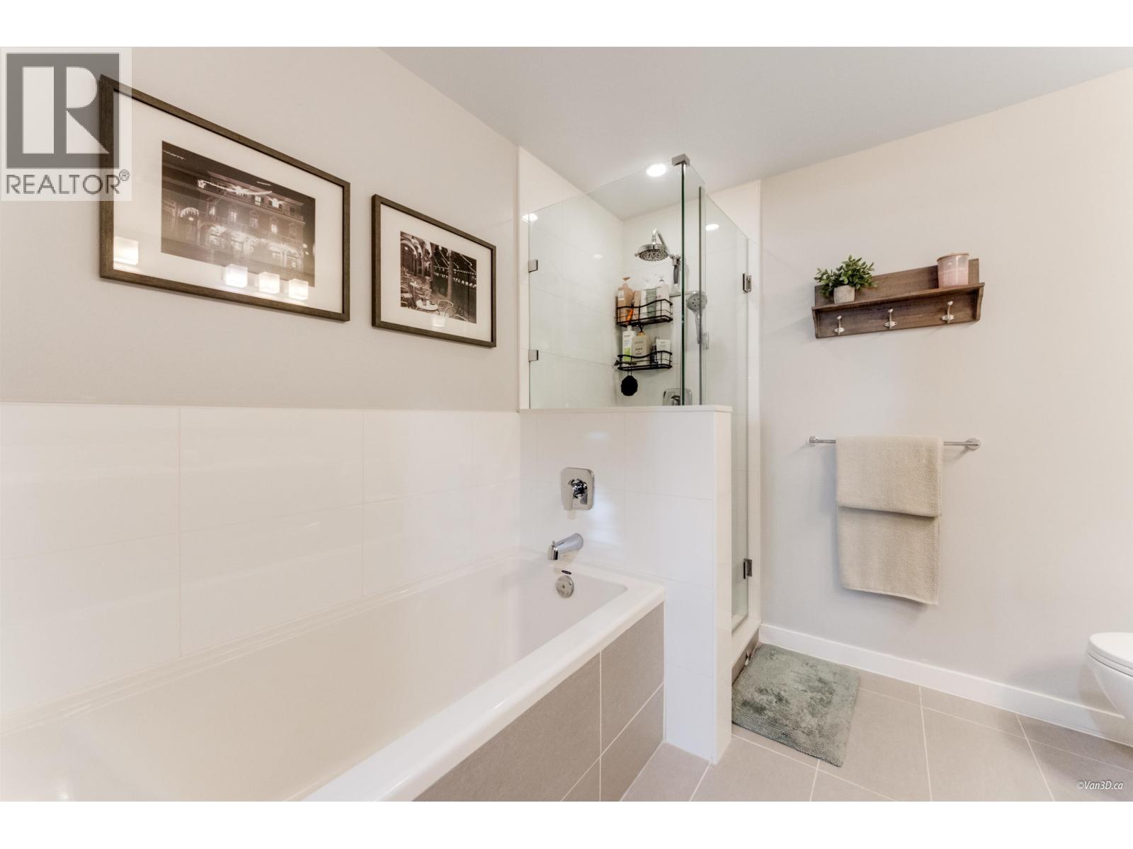 Photo 17 of 118 22 E Royal Avenue, New Westminster BC