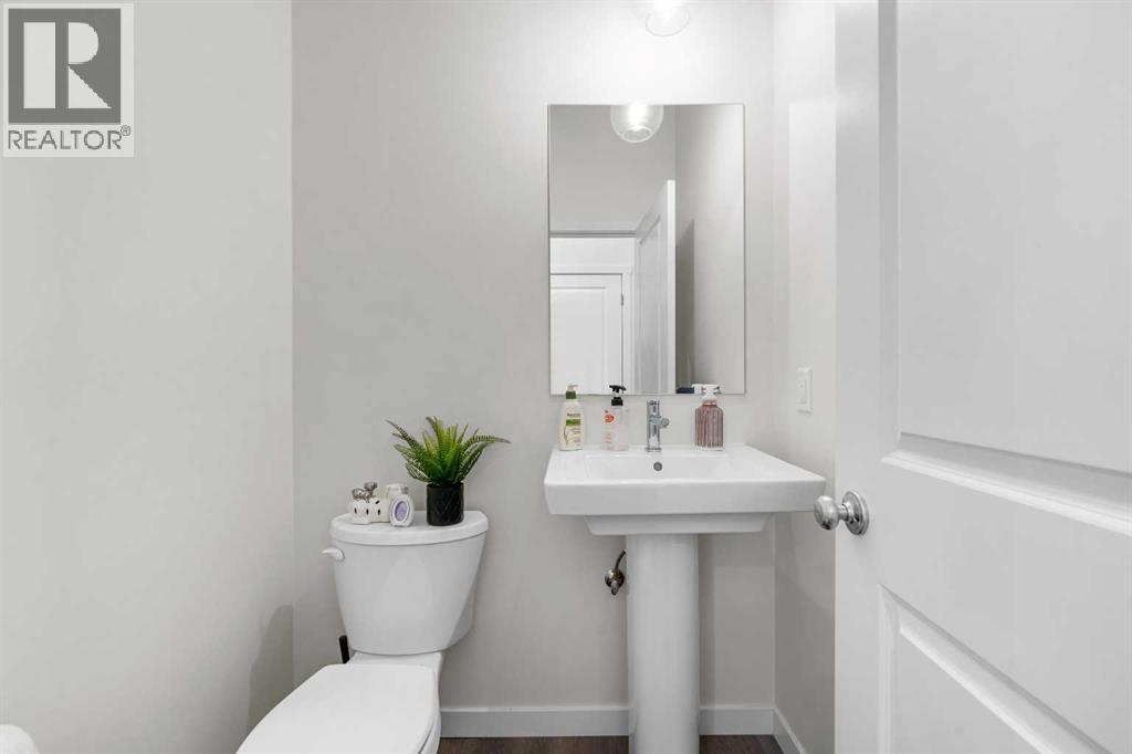 Single Family House for Sale in  Rangeview Drive SE Rangeview Calgary 