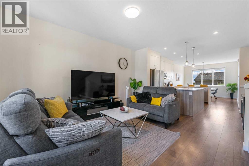 Single Family House for Sale in  Rangeview Drive SE Rangeview Calgary 