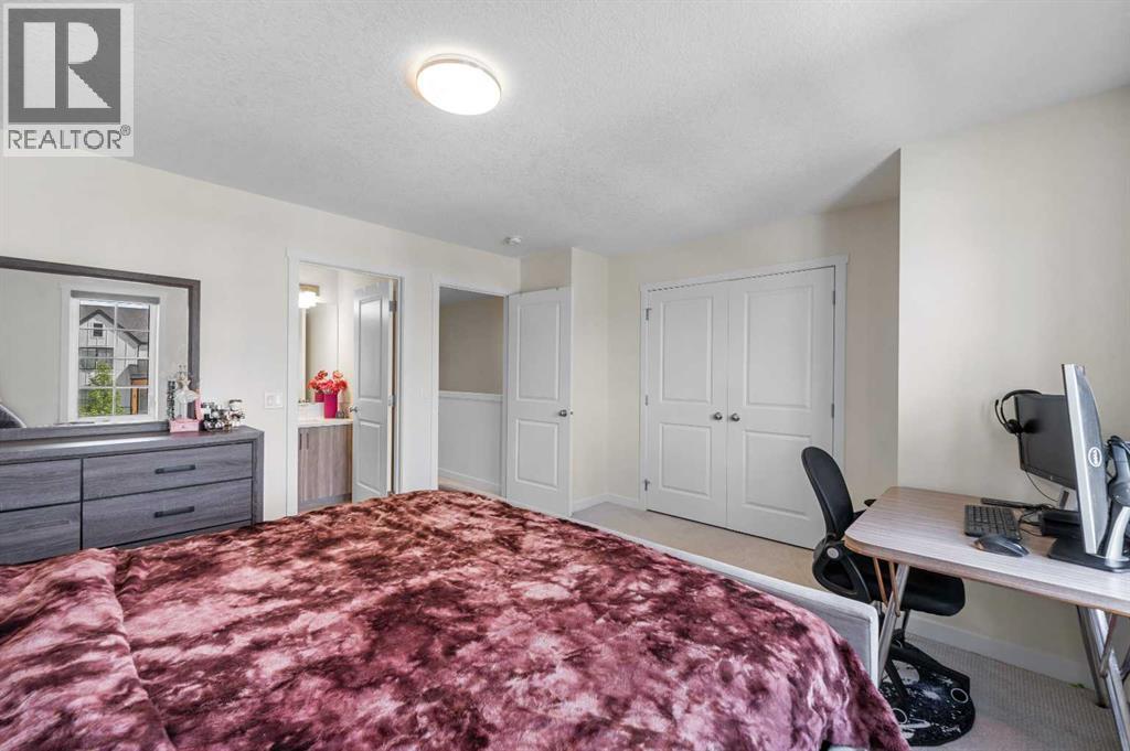 Single Family House for Sale in  Rangeview Drive SE Rangeview Calgary 