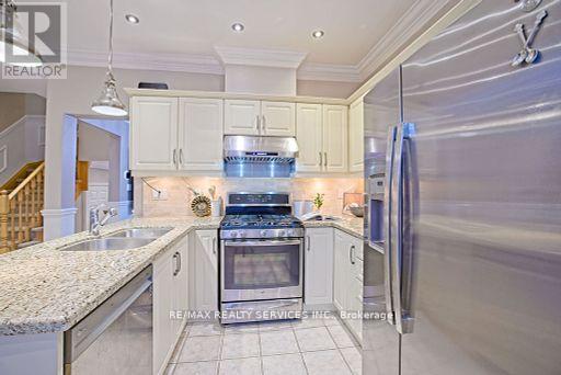 Photo 16 of 3540 Eglinton Avenue W, Mississauga ON