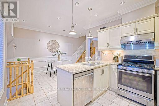 Photo 23 of 3540 Eglinton Avenue W, Mississauga ON