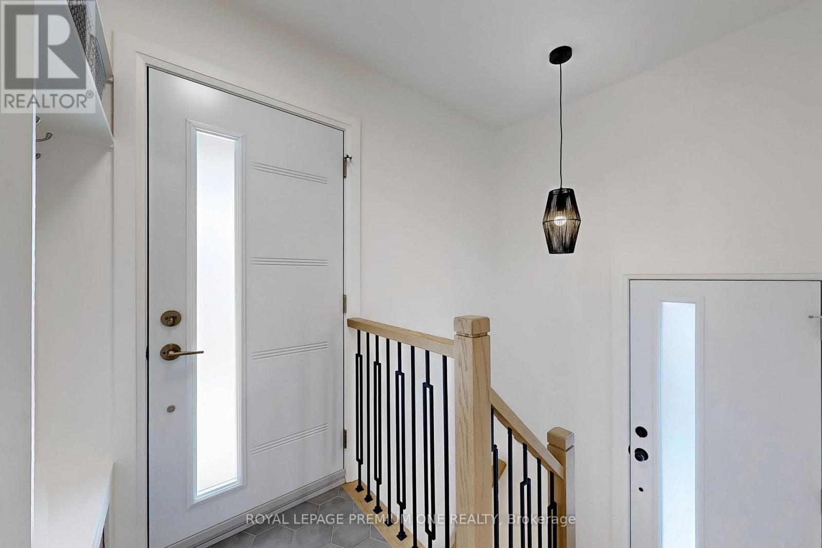 Photo 12 of 106 Cameron Avenue, Toronto ON