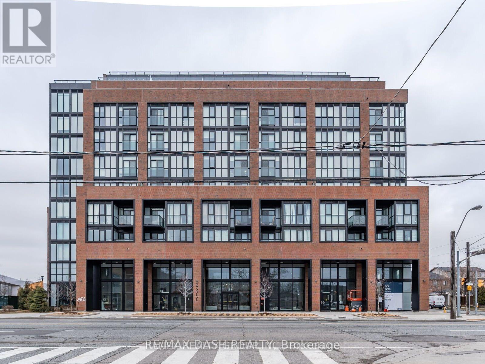 Photo 24 of 723 2300 St Clair Avenue W, Toronto ON