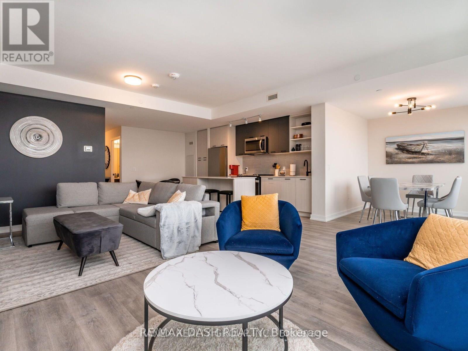 Photo 35 of 723 2300 St Clair Avenue W, Toronto ON