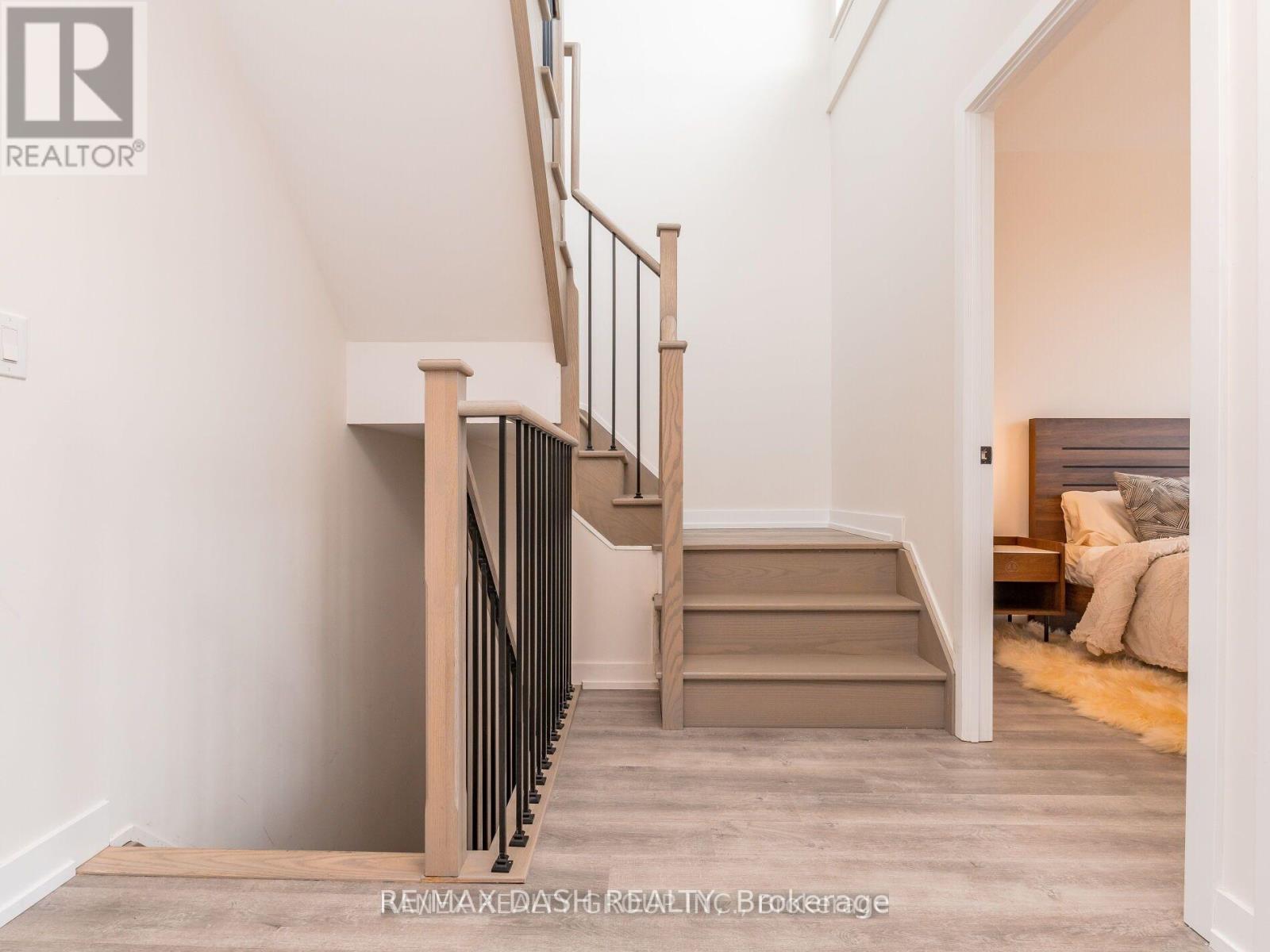 Photo 39 of 723 2300 St Clair Avenue W, Toronto ON