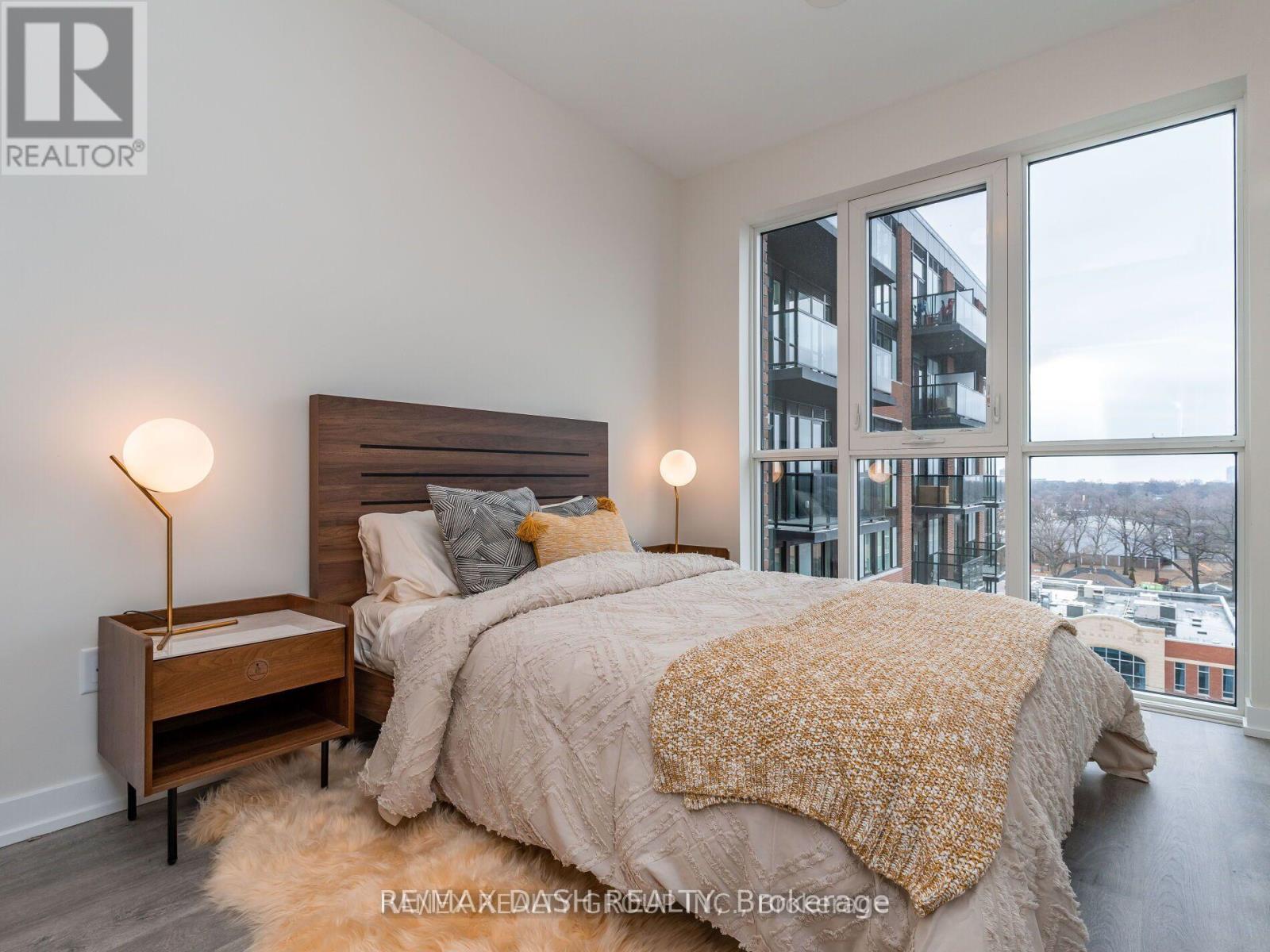Photo 38 of 723 2300 St Clair Avenue W, Toronto ON