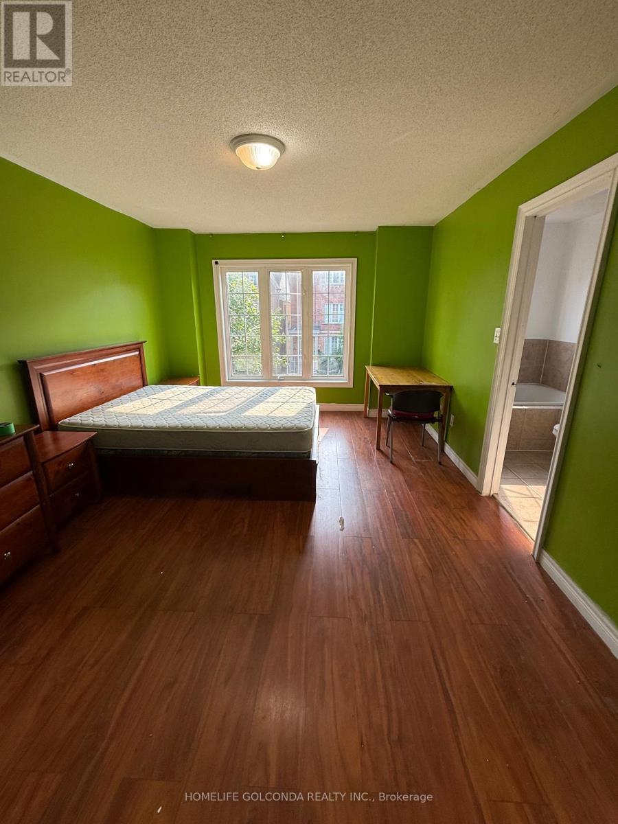 Photo 16 of 15 Haynes Avenue, Toronto ON