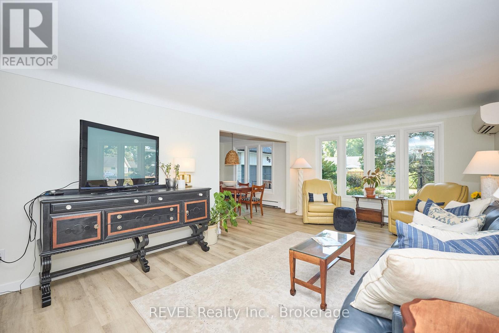 Photo 6 of 88 Haun Road, Fort Erie ON