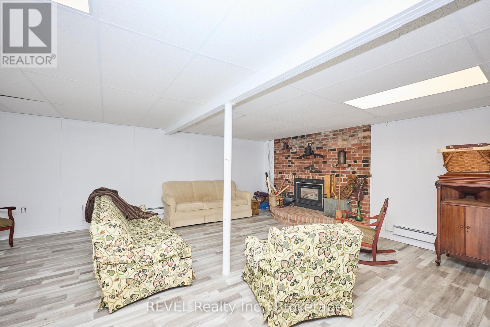 Photo 9 of 88 Haun Road, Fort Erie ON