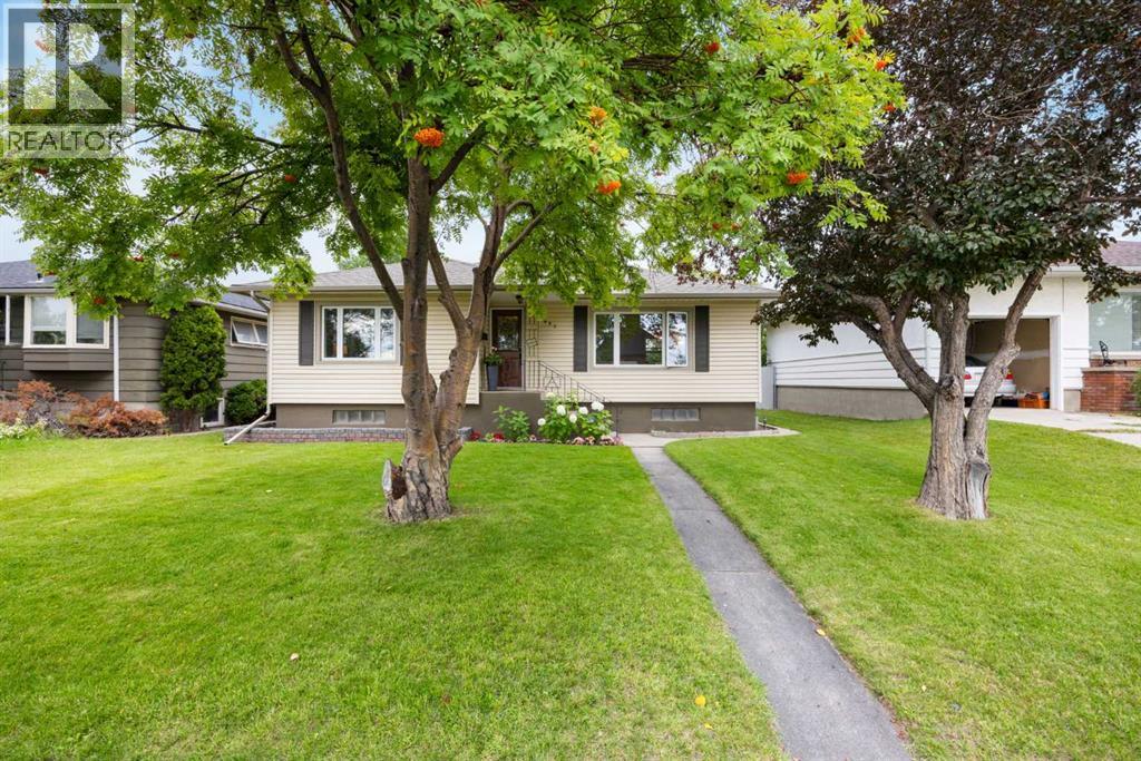 Single Family House Bungalow for Sale in  Capitol Hill Crescent NW Banff Trail Calgary 